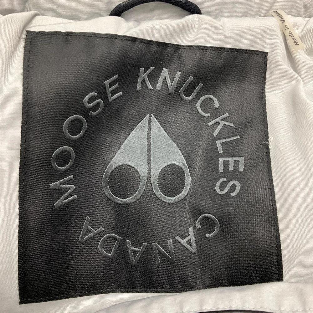 Moose Knuckles Light Grey Cloud 9 Down Puffer Parka Coat with Belt - Picture 5 of 8